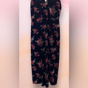 Gorgeous NWOT Love, Nickie Lew Jumpsuit. Women’s Size L. Navy/Floral Print.